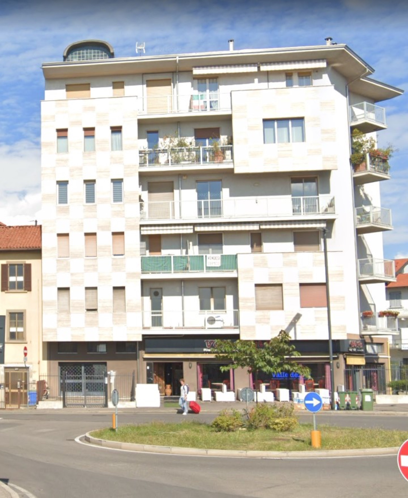 La palazzina che ospita gli appartamenti Sleep and Fly Bergamo Centro